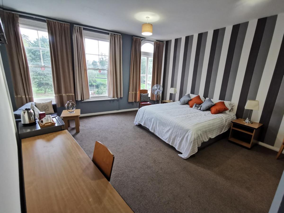 Aspire 860 Otel Colchester Dış mekan fotoğraf